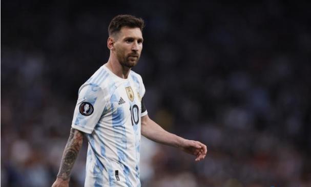 豪夺五金！中国游泳18岁天才刷爆纪录：新孙杨统治中长距离自由泳